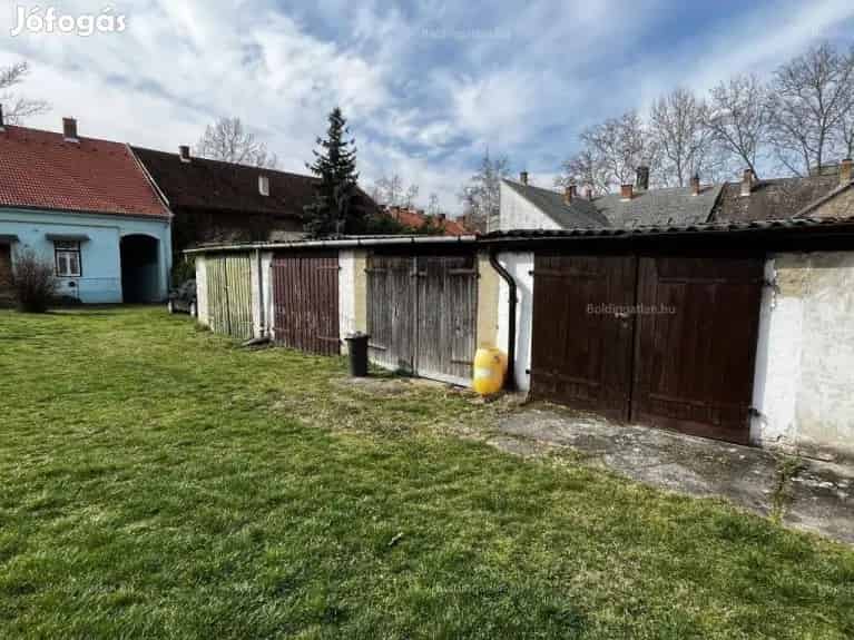 Gróf Apponyi A. Utcában 17 M2-Es Garázs Eladó - Kaposvár, Garázs - Jófogás Ingatlan