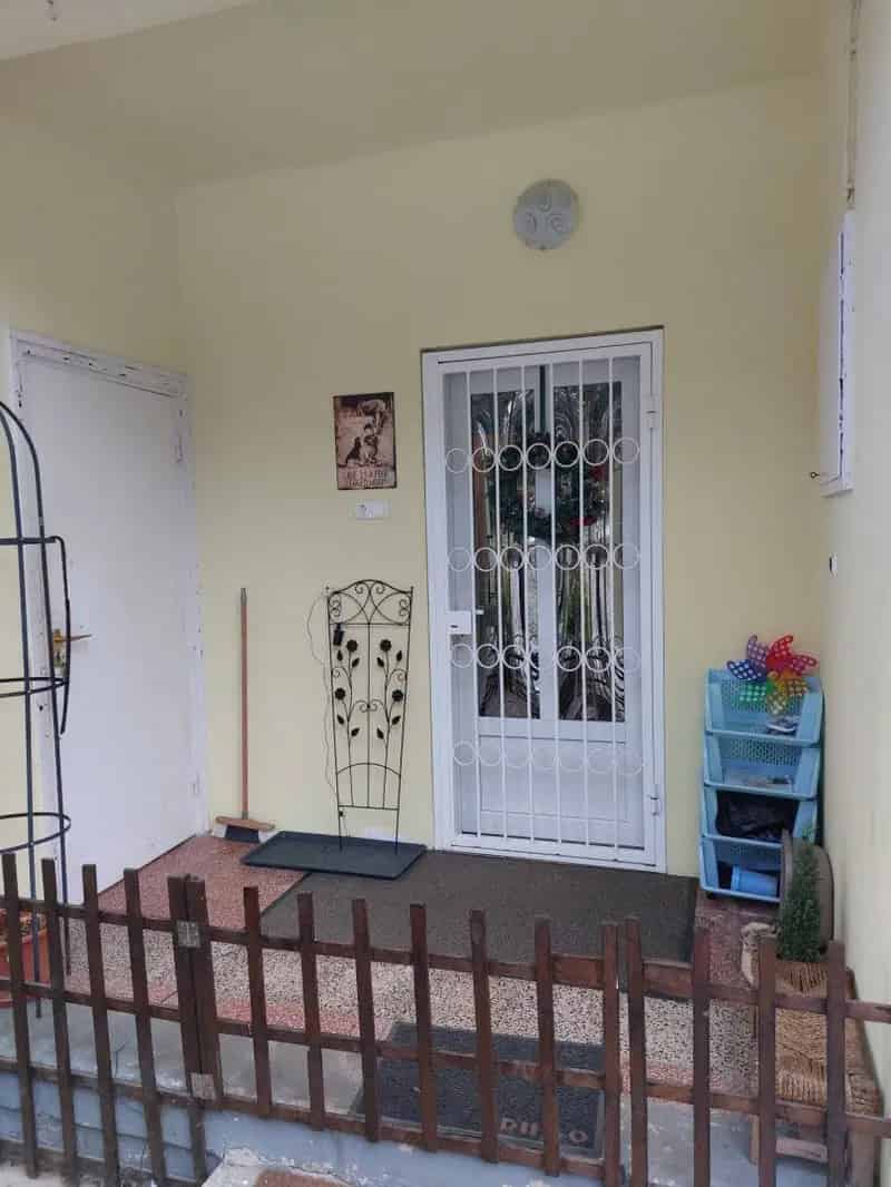 Ház Kiadó , Fonyódi járás, Dunántúl