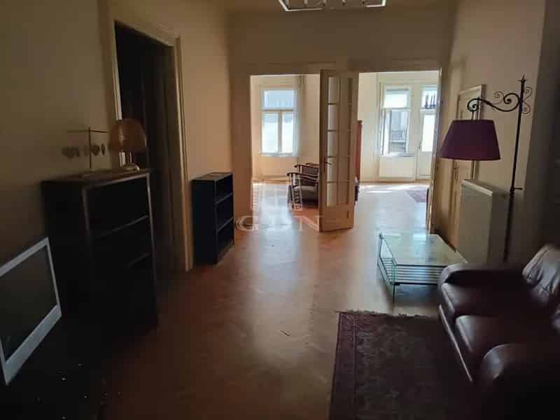 Lakás Kiadó , 7-9, Kossuth Lajos utca, Budapest, Közép-Magyarország