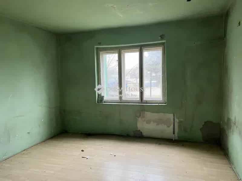Telek Kiadó , Szigetszentmiklósi járás, Közép-Magyarország