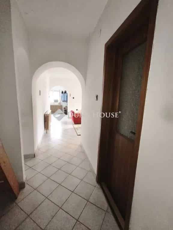 Ház Kiadó , Dunaújvárosi járás, Dunántúl