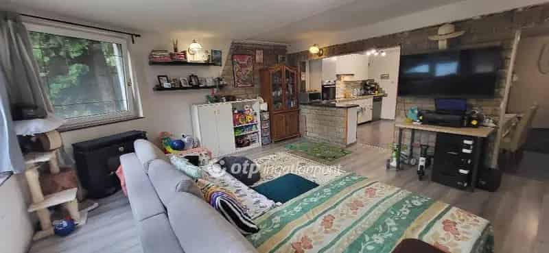 Ház Kiadó , Budakeszi járás, Közép-Magyarország