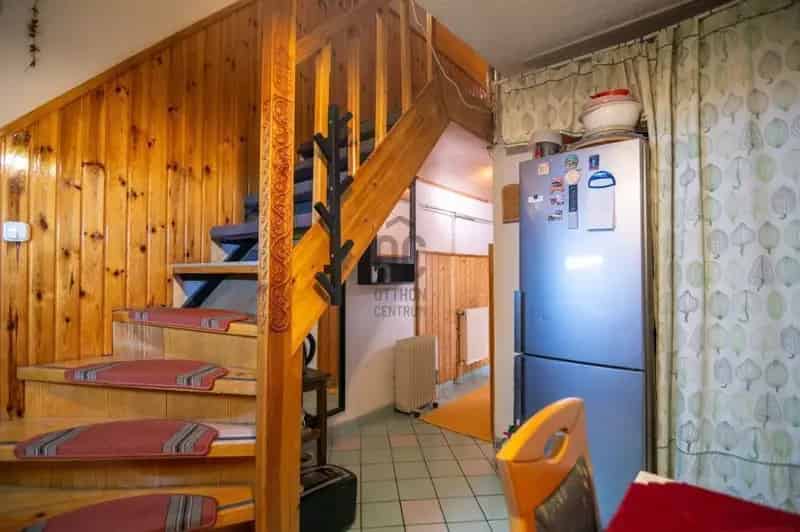 Ház Kiadó , Budapest, Közép-Magyarország