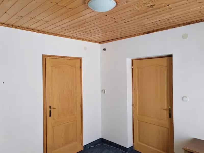 Ház Kiadó , Veszprémi járás, Dunántúl
