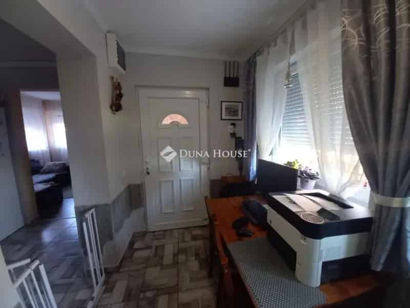 Ház Kiadó , Dunakeszi járás, Közép-Magyarország