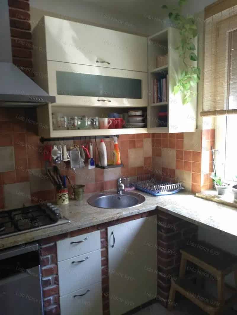 Ház Kiadó , Győri járás, Dunántúl