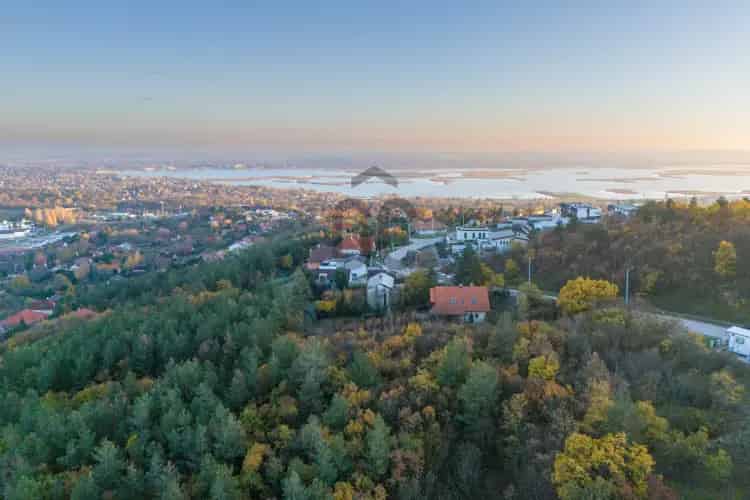 Velencei tó panoráma építési telek eladó Bence-hegy