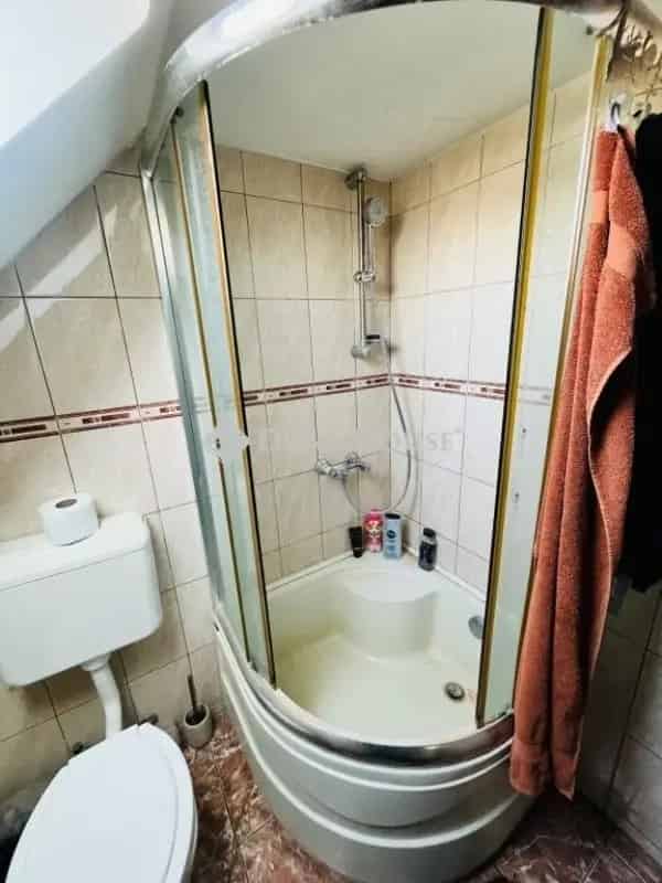 Telek Kiadó , Monori járás, Közép-Magyarország