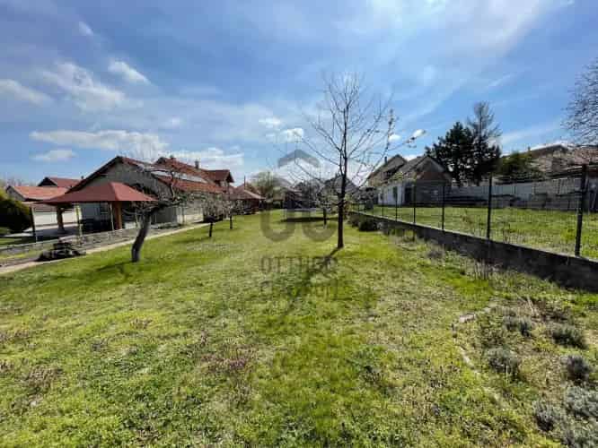 Pilisvörösvári eladó telek, T035659