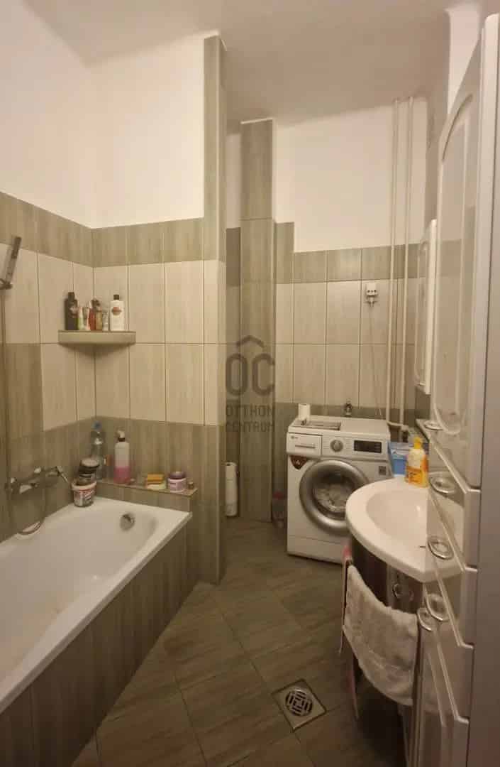 Ház Kiadó , Budapest, Közép-Magyarország