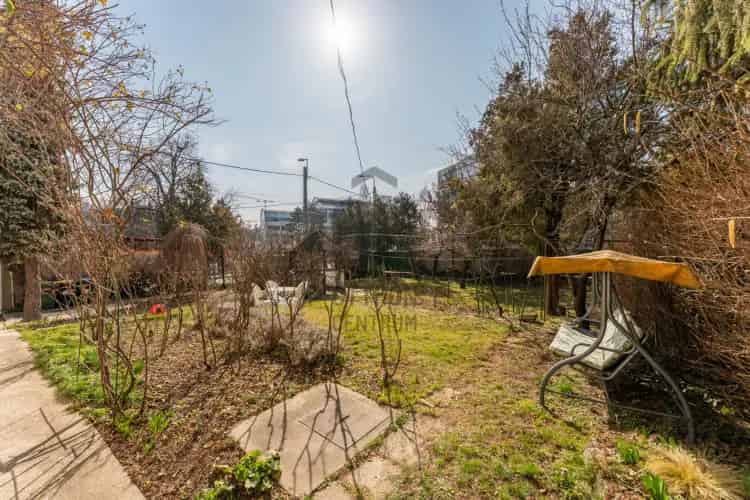 Budapest II kerületi eladó telek ikerházzal 1083 m2