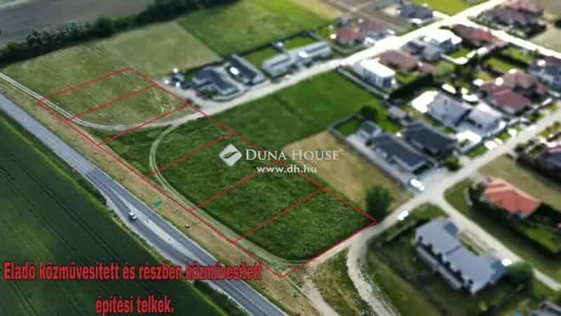 Telek Eladó , Pápa, Dunántúl
