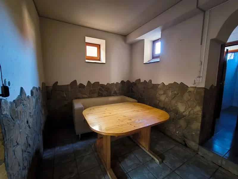 Ház Kiadó , Győri járás, Dunántúl