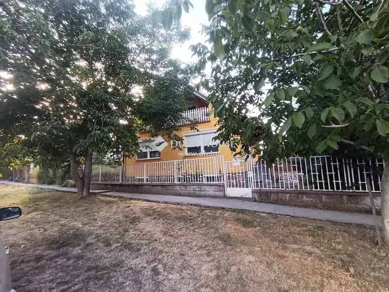 Ház Eladó , Bakonybánk, Dunántúl