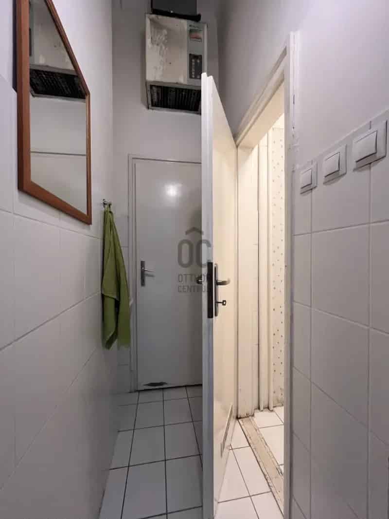Üzleti célú Kiadó , Budapest, Közép-Magyarország