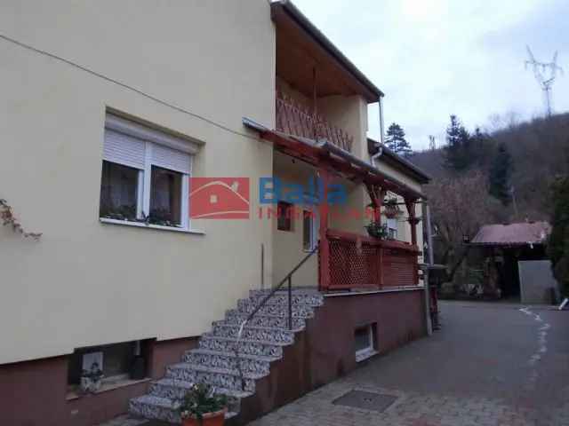 Ózd családi ház eladó - 200 m², 5 szoba, felújított