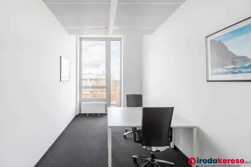 Alakítható szolgáltató irodák a Regus Infoparkban