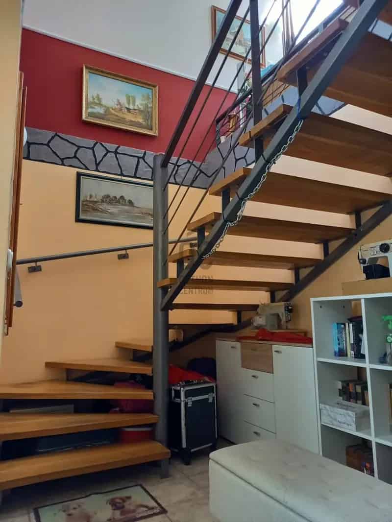 Ház Kiadó , Bajai járás, Alföld és Észak