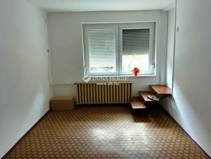 Ház Kiadó , Esztergomi járás, Dunántúl