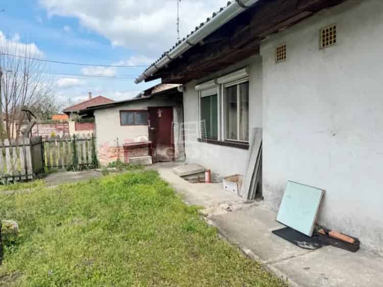 Telek Kiadó , Szigetszentmiklós, Közép-Magyarország