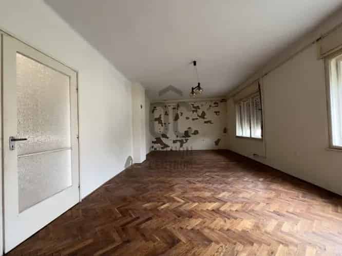 Tolnai eladó családi ház, H501194