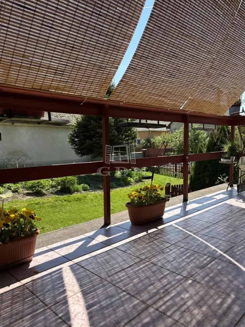 Ház Kiadó , Martonvásári járás, Dunántúl