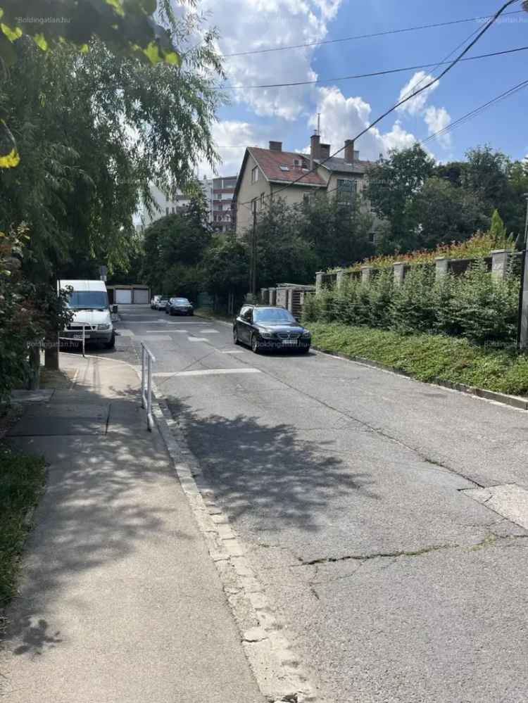 Telek Kiadó , Budapest, Közép-Magyarország