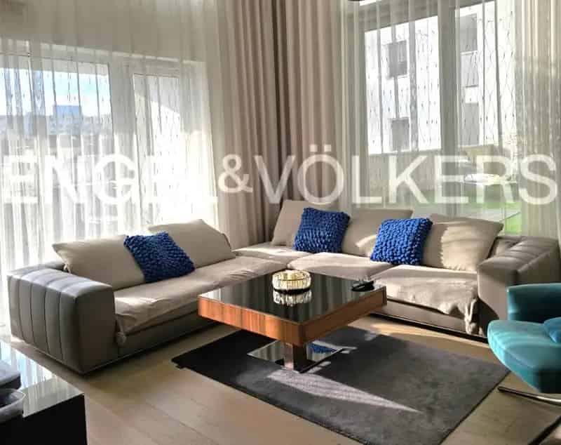 Kényelmes duplex varázslatos terasszal