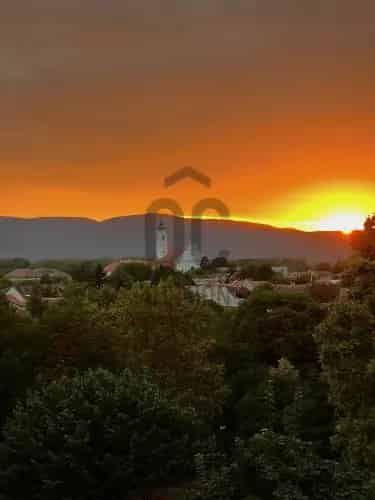 Váci eladó lakás - 58 nm-es felújított lakás panorámával