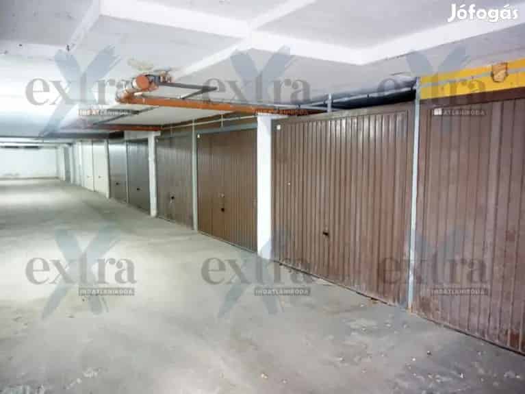 Újszegedi garázs eladó - 12 25 m2 - Mélygarázs