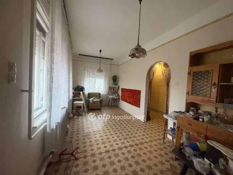 Ház Kiadó , Monori járás, Közép-Magyarország