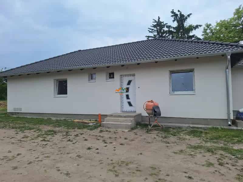 Ház Kiadó , Ráckevei járás, Közép-Magyarország