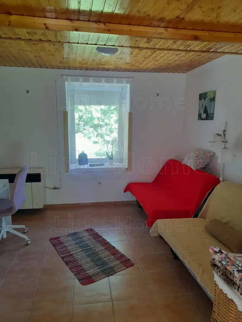 Ház Kiadó , Tabi járás, Dunántúl