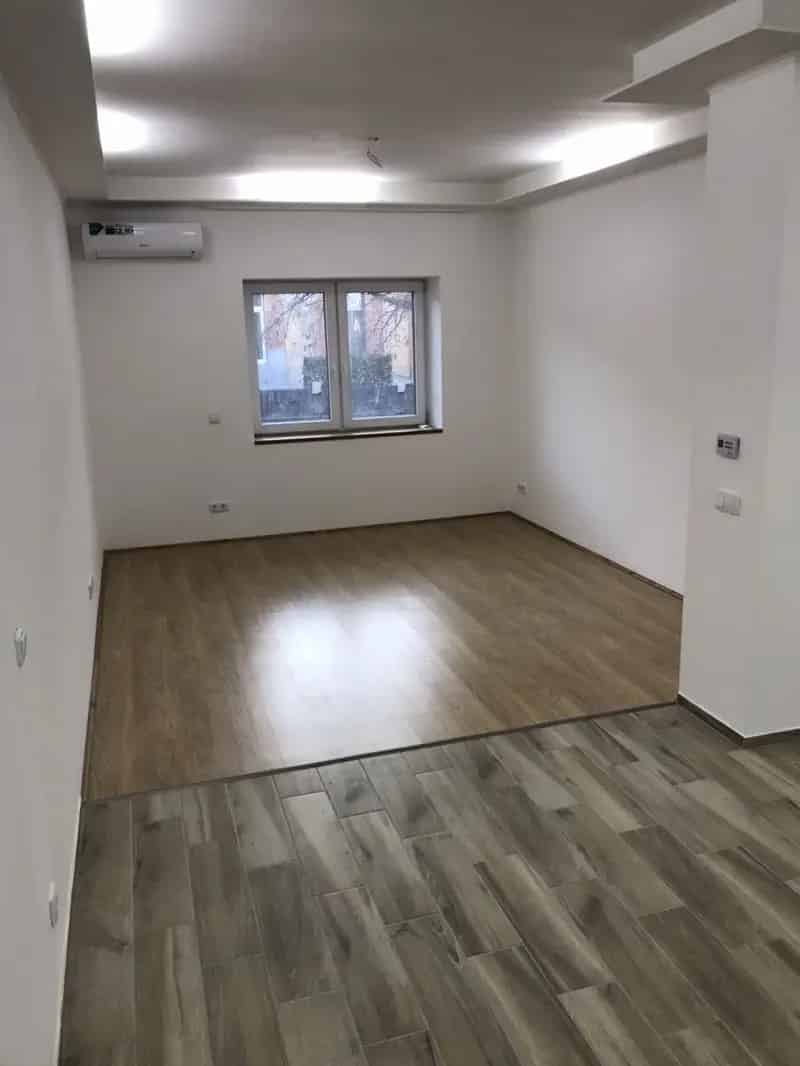 Ház Kiadó , Budapest, Közép-Magyarország