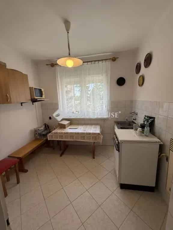 Lakás Kiadó , 16, Bajcsy-Zsilinszky Endre utca, Veszprém, Dunántúl
