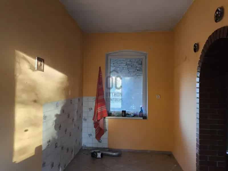 Bicsérdi tó melletti 3 szobás családi ház eladó