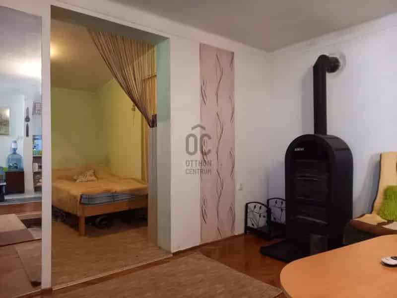 Ház Kiadó , Bajai járás, Alföld és Észak