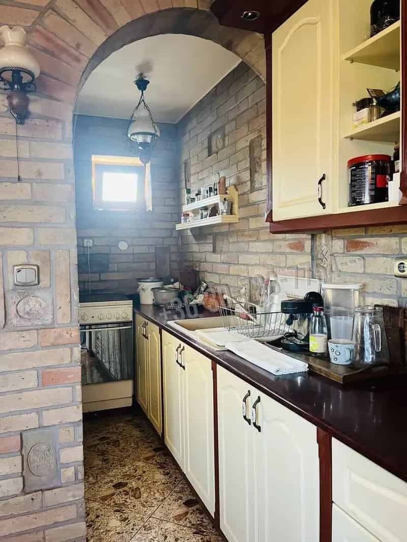Telek Kiadó , Gödöllői járás, Közép-Magyarország