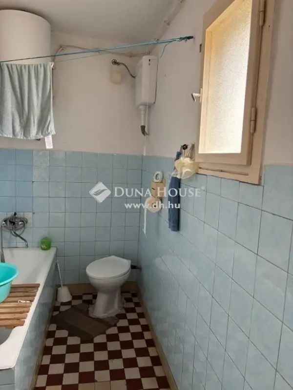 Ház Kiadó , Esztergomi járás, Dunántúl