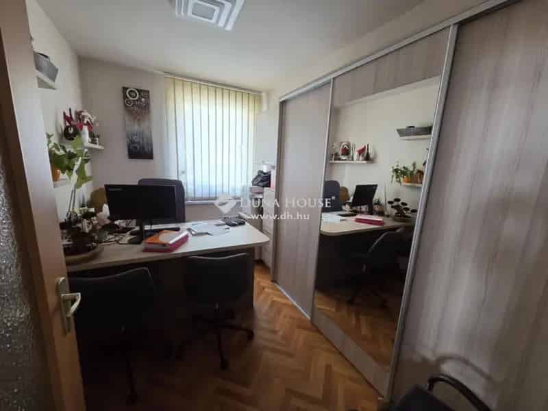 Ház Kiadó , 4, Bercsényi utca, Nyíregyháza, Alföld és Észak