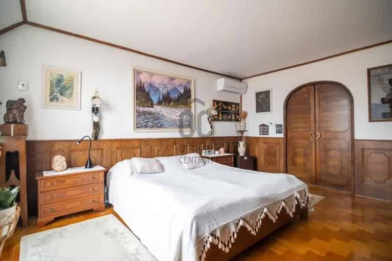 Ház Kiadó , Budapest, Közép-Magyarország