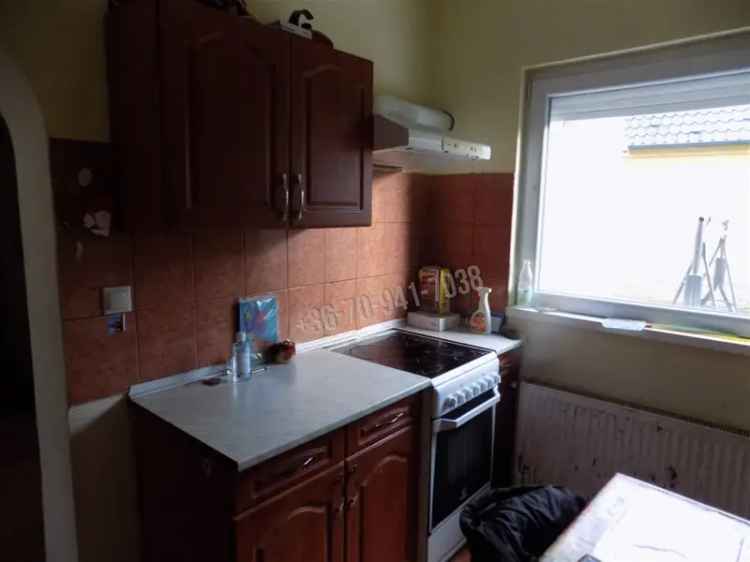 Ház Kiadó , Győri járás, Dunántúl