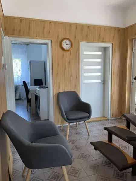 Ház Kiadó , Pilisvörösvári járás, Közép-Magyarország