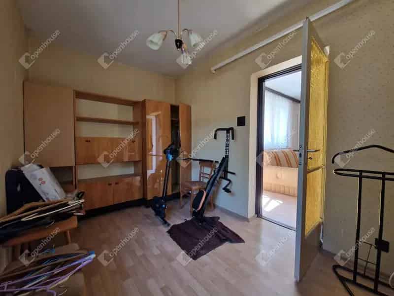 Ház Kiadó , Komáromi járás, Dunántúl