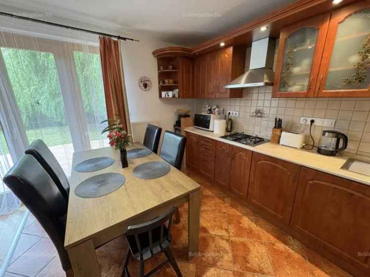 110 m2-es családi ház Kaposváron zártkertben