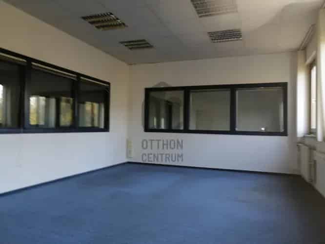 Budapest X. kerületi kiadó kereskedelmi ingatlan, UZ015362
