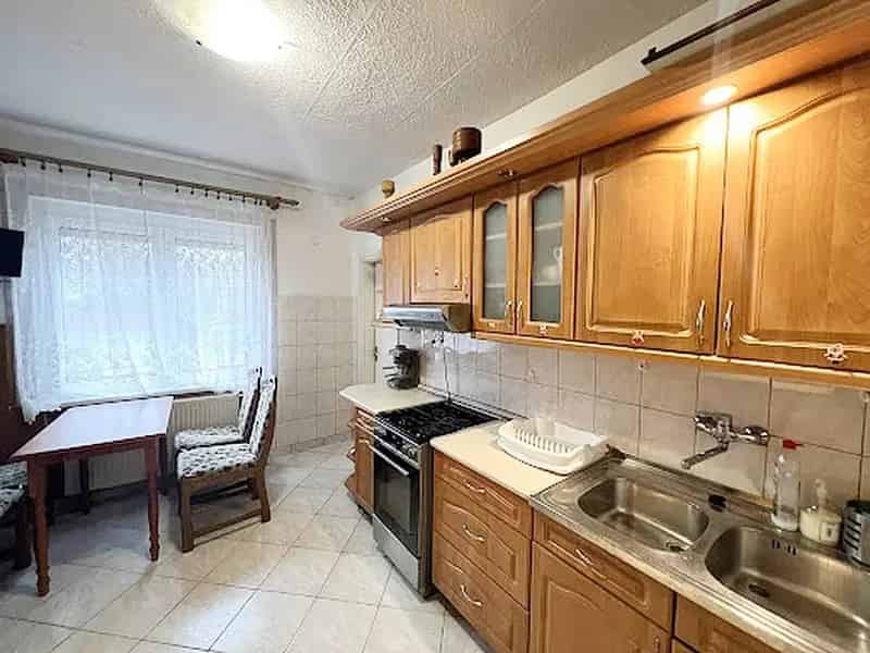 Ház Kiadó , Szentendrei járás, Közép-Magyarország