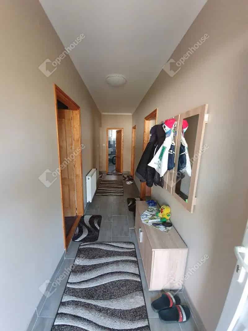 Ház Kiadó , Székesfehérvári járás, Dunántúl