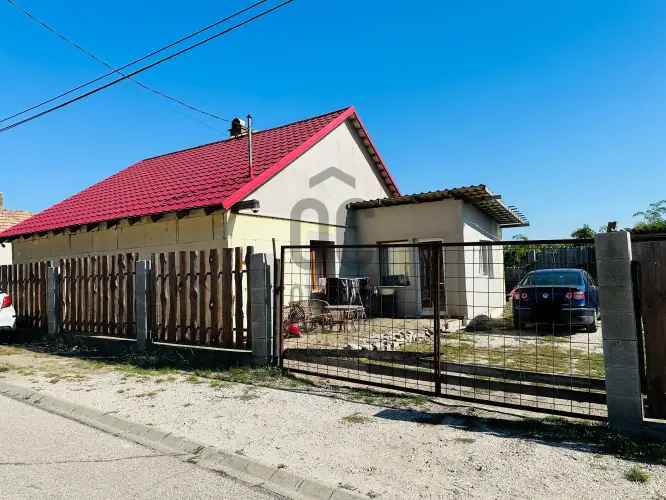 Esztergomi eladó családi ház, DHZ072704