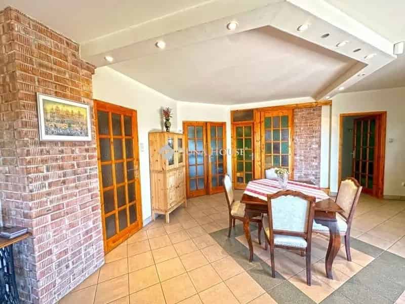 Ház Kiadó , Szentendrei járás, Közép-Magyarország